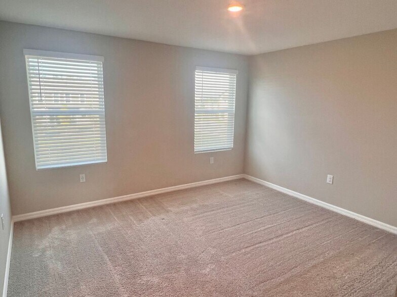 Building Photo - 17125 Blowfish Dr