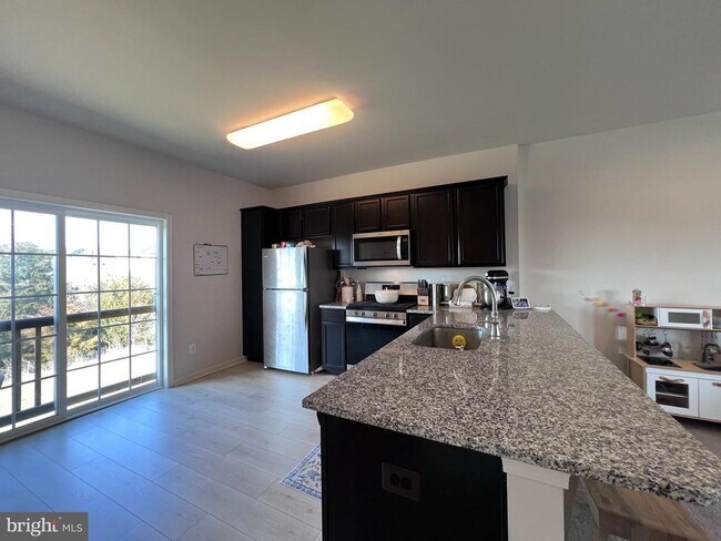 Building Photo - 316 Starry Way Dr