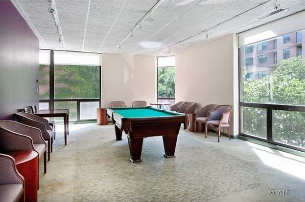 Building Photo - 70 W Huron St