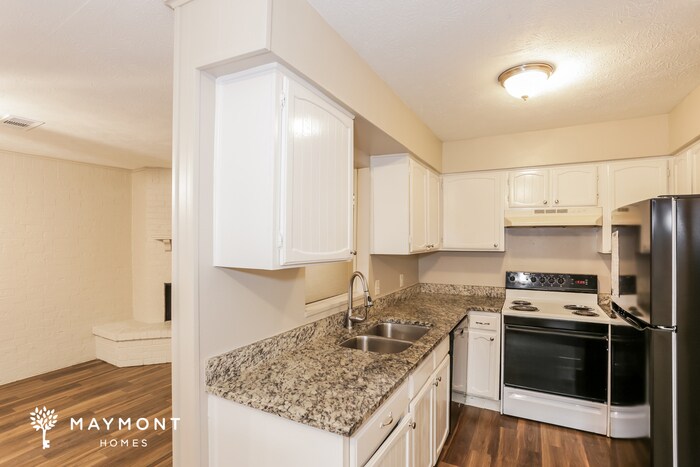 Building Photo - 40 E Mountain Creek Dr