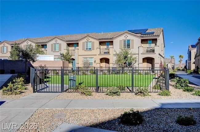 Building Photo - 634 Bellus Pl