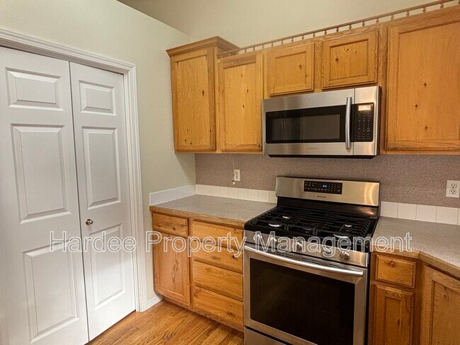 Building Photo - 3313 W Cherry Ln