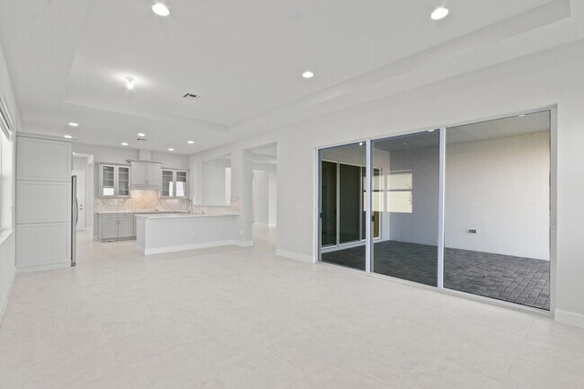 Building Photo - 5579 Liberty Ln