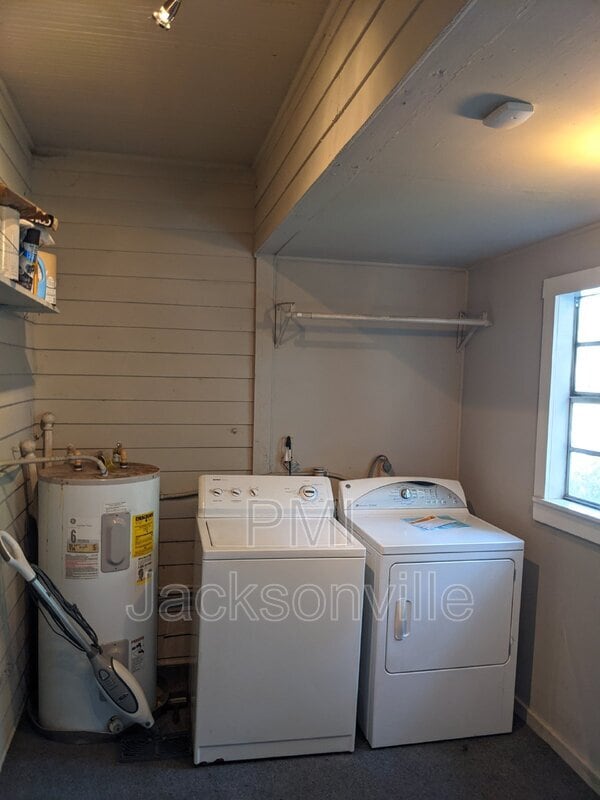 Building Photo - 1211 Hollywood Ave