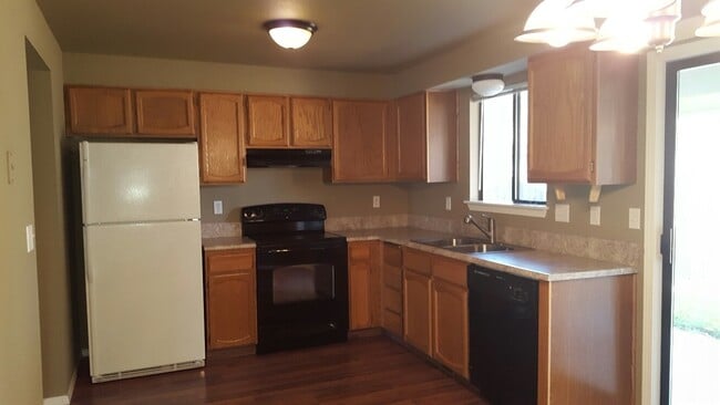 Building Photo - Cute Boise Duplex