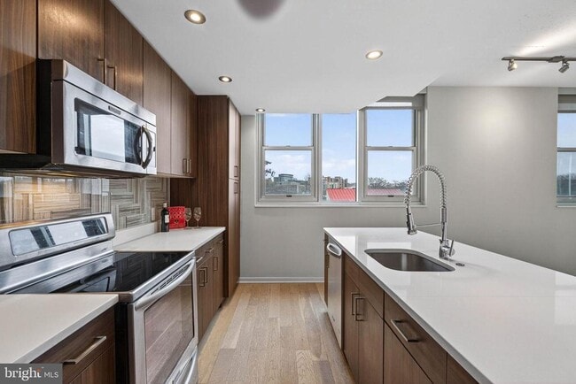 Building Photo - 3409 Wilson Blvd