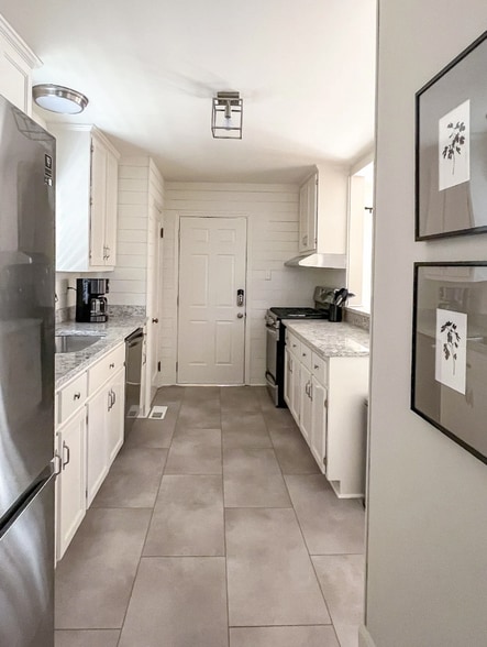 Kitchen - 4445 6th Ave S