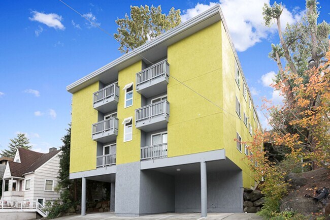 Building Photo - Discover Comfortable Living at Wembley Par...