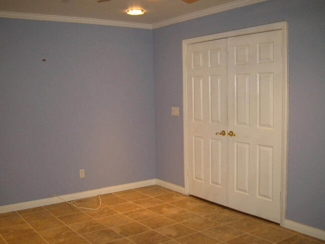 Building Photo - Via Zapata - 3bd/2.5ba Townhouse - Canyon Crest