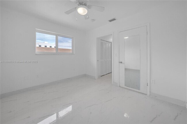 Building Photo - 1371 NW 3rd St