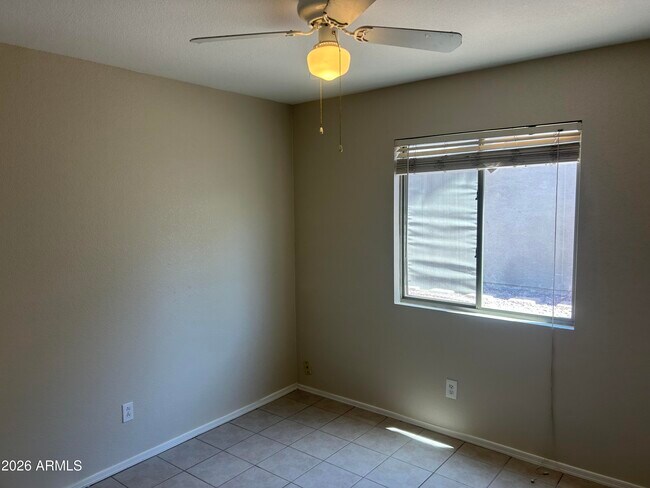 Building Photo - 16112 N 138th Dr