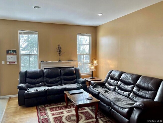 Building Photo - 28 Ford Ct