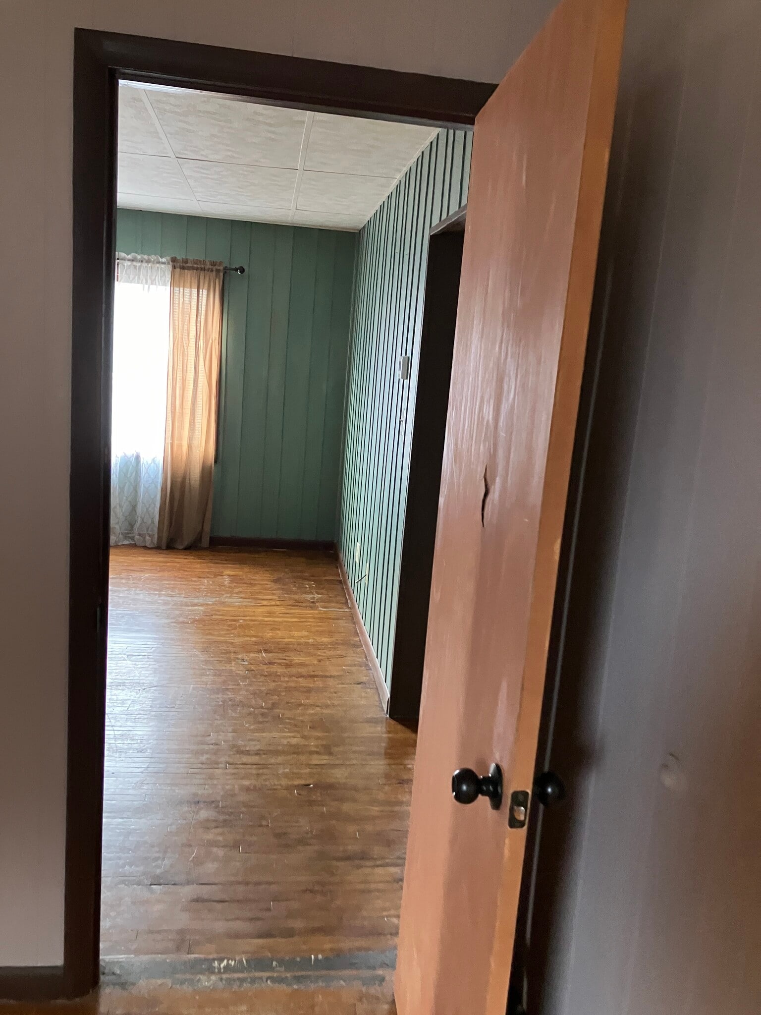 Building Photo - 517 11th Ave W