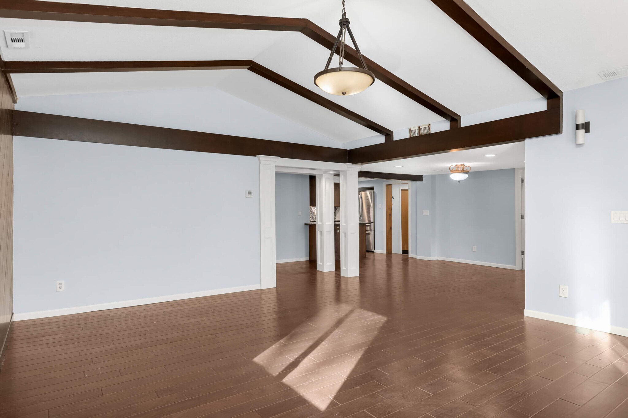 Building Photo - 14710 13th Ave N