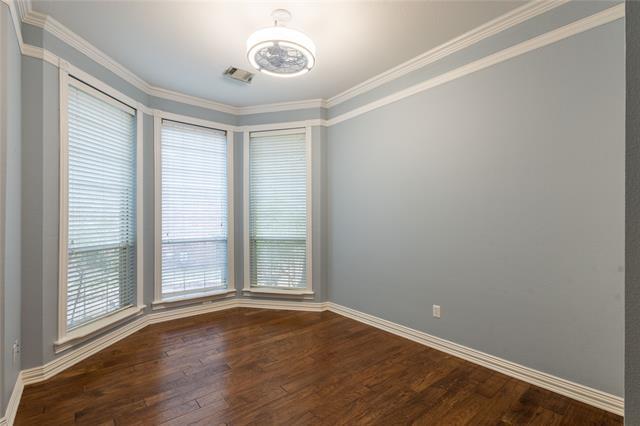 Building Photo - 325 Highland Oaks Cir