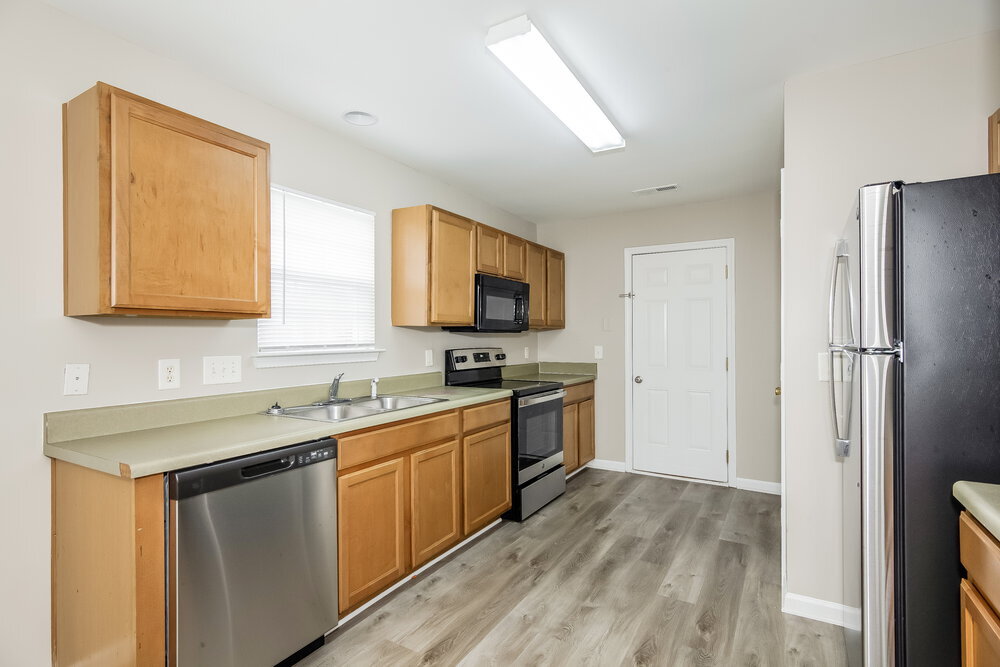 Building Photo - 407 Chelton Oaks Dr