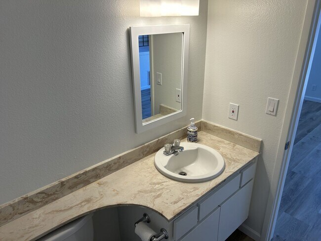 Building Photo - Remodeled 4 Bedroom, 2.5 Bath Home