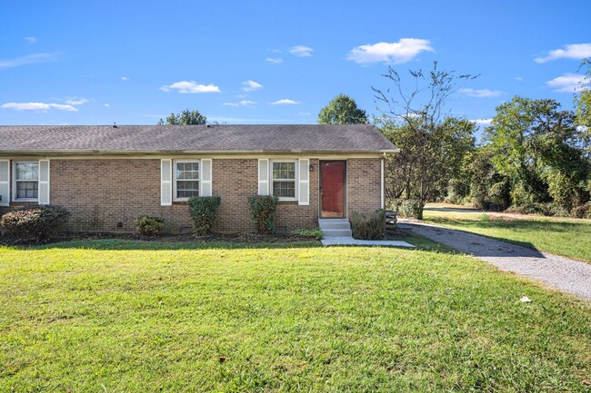 Primary Photo - 2 Bedroom 1 Bath located on Veterans Parkw...