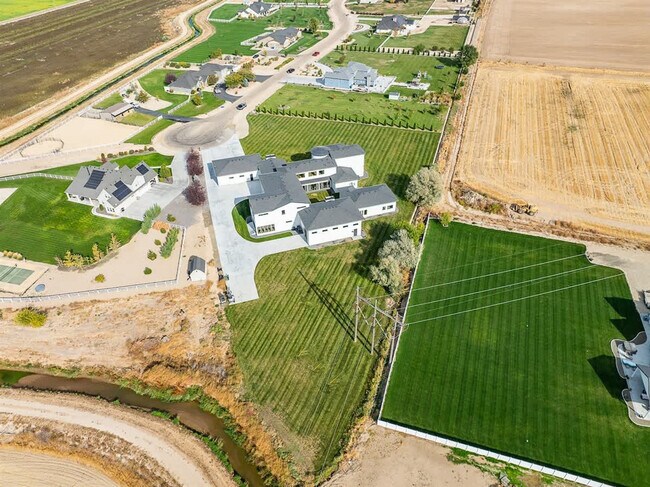 Building Photo - 12401 Rivendell Ct