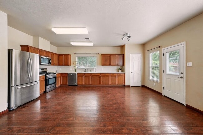 Building Photo - 21550 Elm Hurst Ln