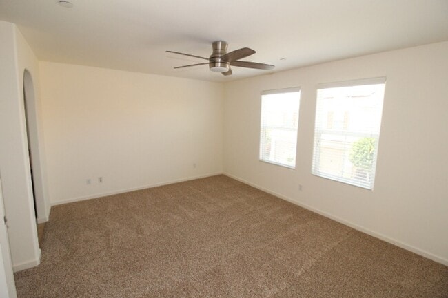 Building Photo - 1529 N Rendezvous Way