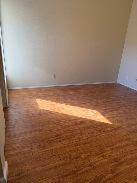 Second BD - 8900 Foothill Blvd