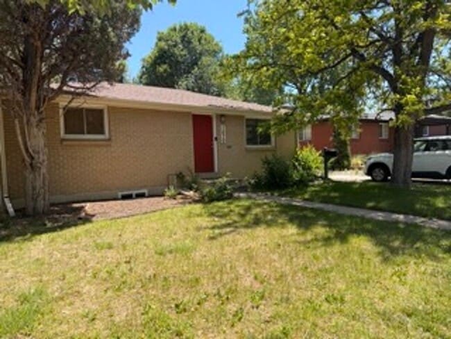 Building Photo - Spacious South Denver Home Near DU, Wash Park & Light Rail!!!