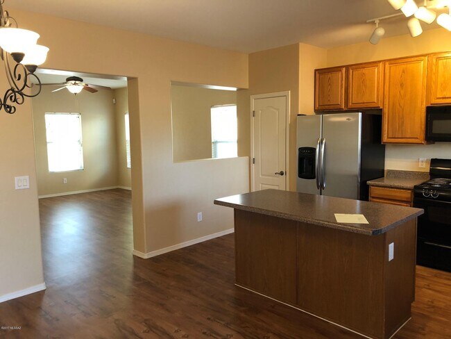 Building Photo - 3248 N Rambling Creek Pl