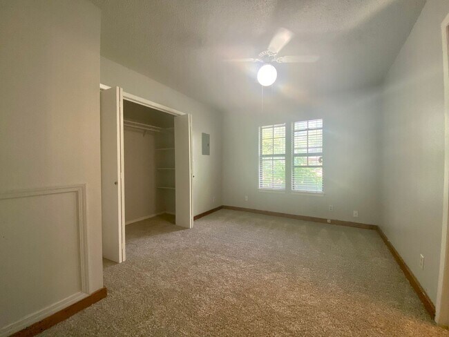 Building Photo - 4/3 Home in Clarksville! Incredible location! Available for August Prelease