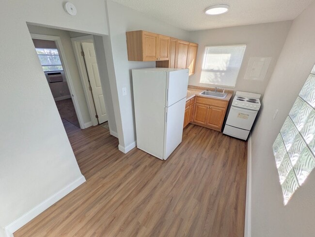 Building Photo - 506-512 Northwood Road