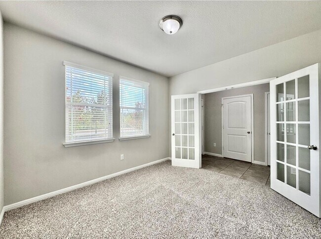 Building Photo - 308 Craters of the Moon Blvd