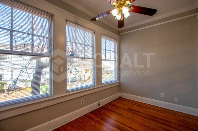 Building Photo - 729 Bonaventure Ave NE