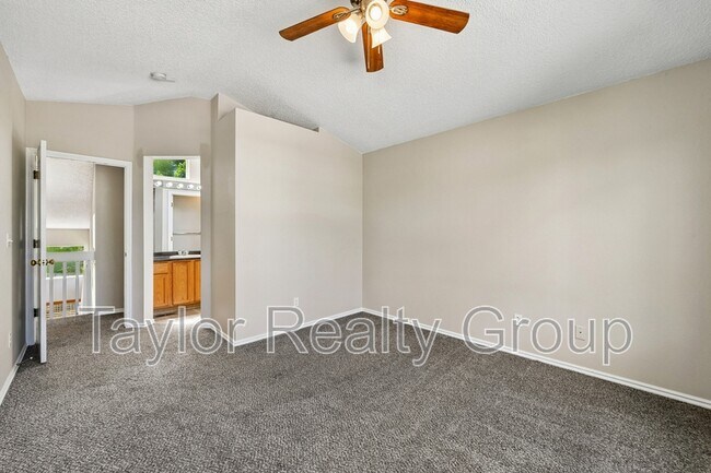 Building Photo - 8728 Starwood Ln