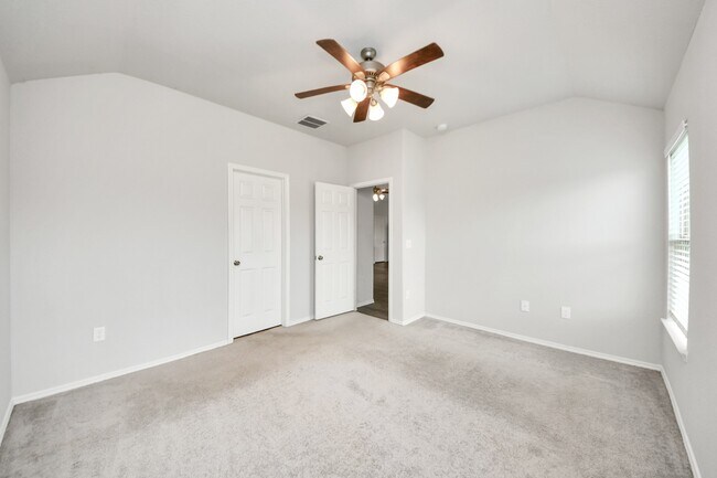 Building Photo - 20715 Southern Wds Blvd