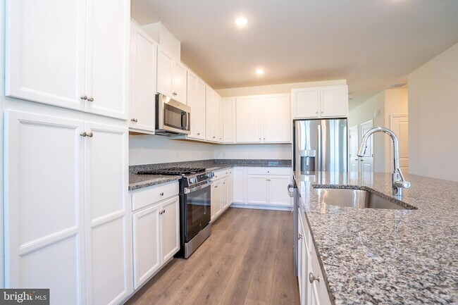 Building Photo - 3403 Jordan Dr