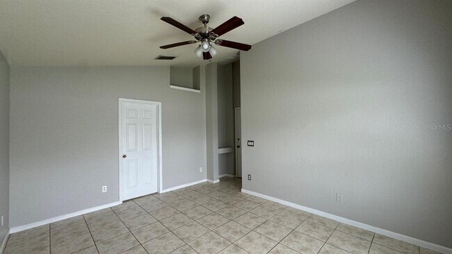 Building Photo - 2916 White Cedar Cir