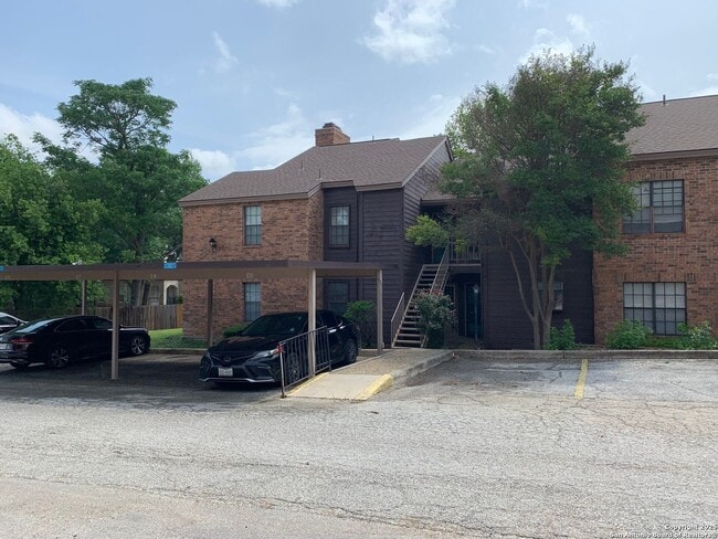 Primary Photo - 2 Bedroom 2 Bath Condo near Medical Center