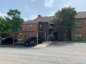 Building Photo - 2 Bedroom 2 Bath Condo near Medical Center