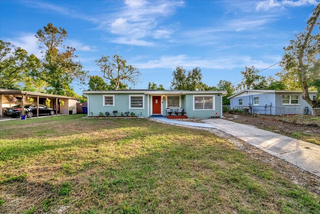 Building Photo - 4213 E Yukon St