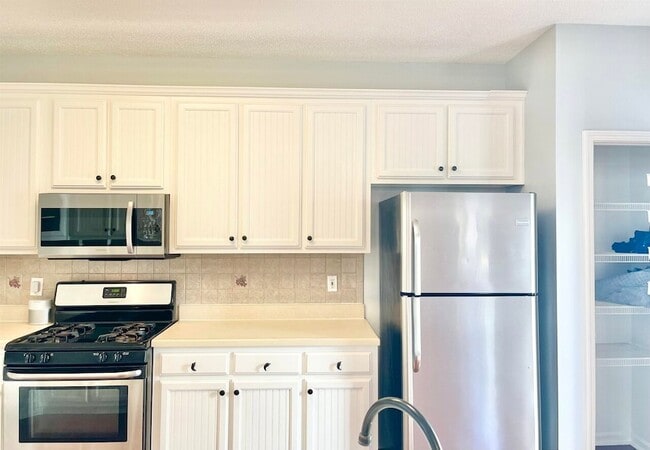 Building Photo - 172 Baldwin Ct