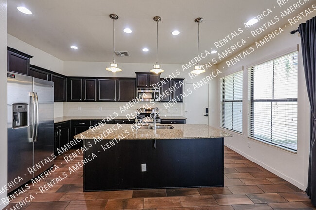 Building Photo - 10428 E Nopal Ave