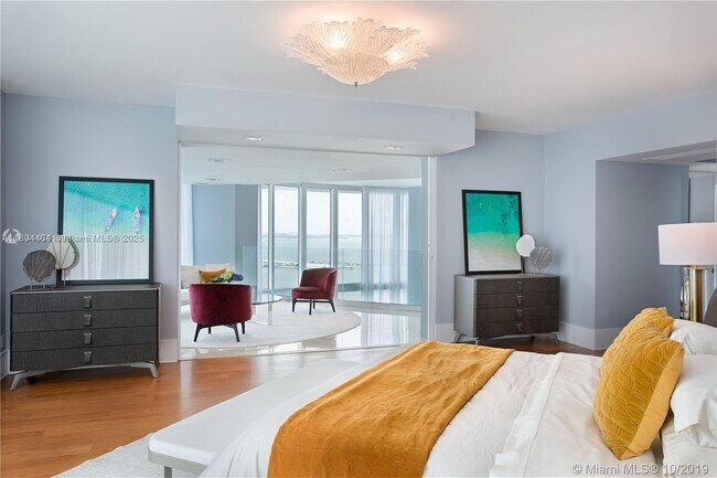 Building Photo - 1643 Brickell Ave