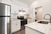 Interior Photo - 915 Ariana St