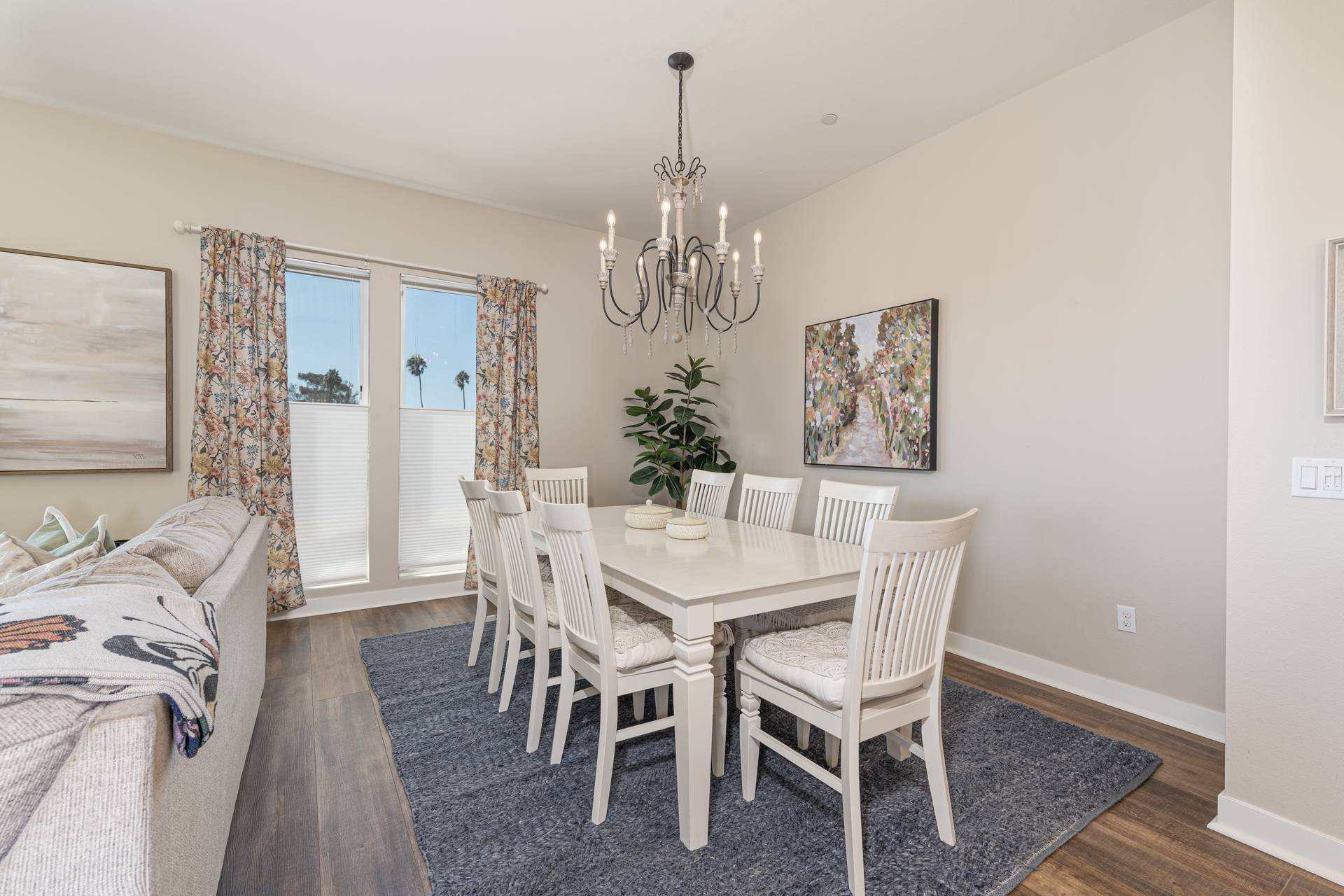 Building Photo - 2148 Doheny Way