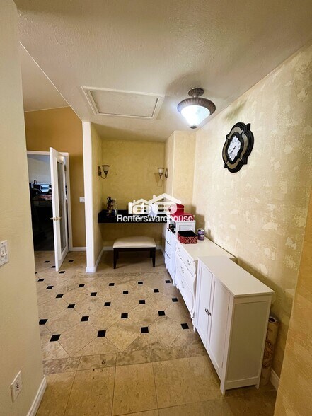 Building Photo - 9000 Cotton Rose Way