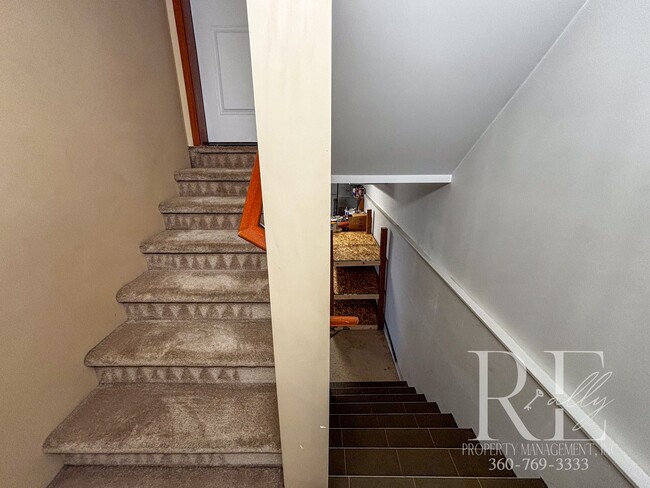 Building Photo - Spacious 3-Bedroom Home in Desirable Manet...