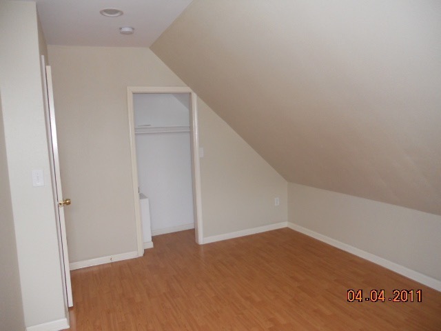 Building Photo - Updated Single Family 3 bedroom