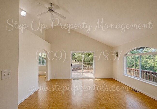 Building Photo - 21767 Longeway Rd
