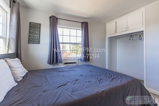 Building Photo - 4833 Castle Ave