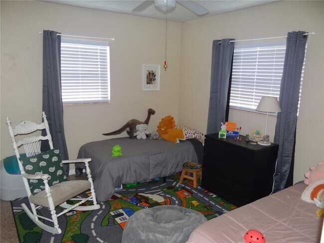 Building Photo - 3000 28th Ave N